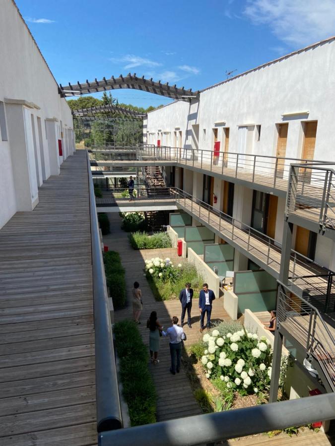 Aparthotel Les Terrasses D'Aix - Studio Avec Grande Terrasse Privee Éguilles Exterior foto